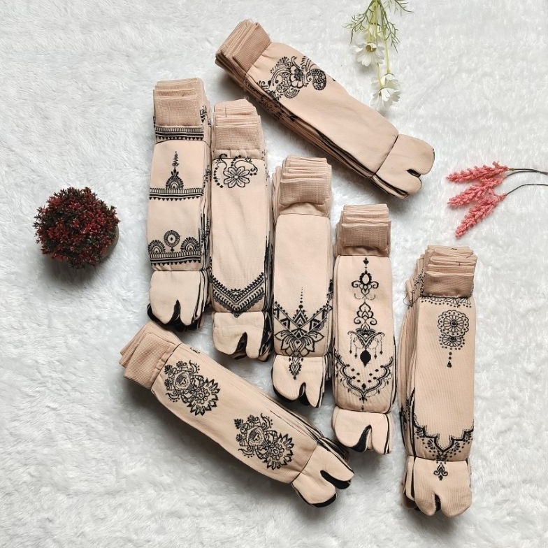 Sale Sekarang 12 Pasang Promo Kaos Kaki Jempol Telapak Hitam Motif Batik  Kaos Kaki Jempol Motif Bat