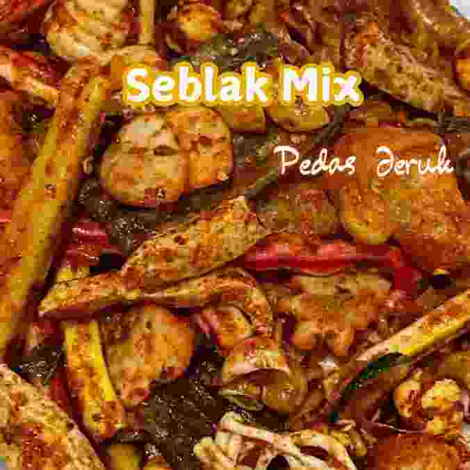 

Seblak campur Mix Basreng/kerupuk bawang/siomay/kerupuk jengkol/beton pedas daun jeruk 1kg