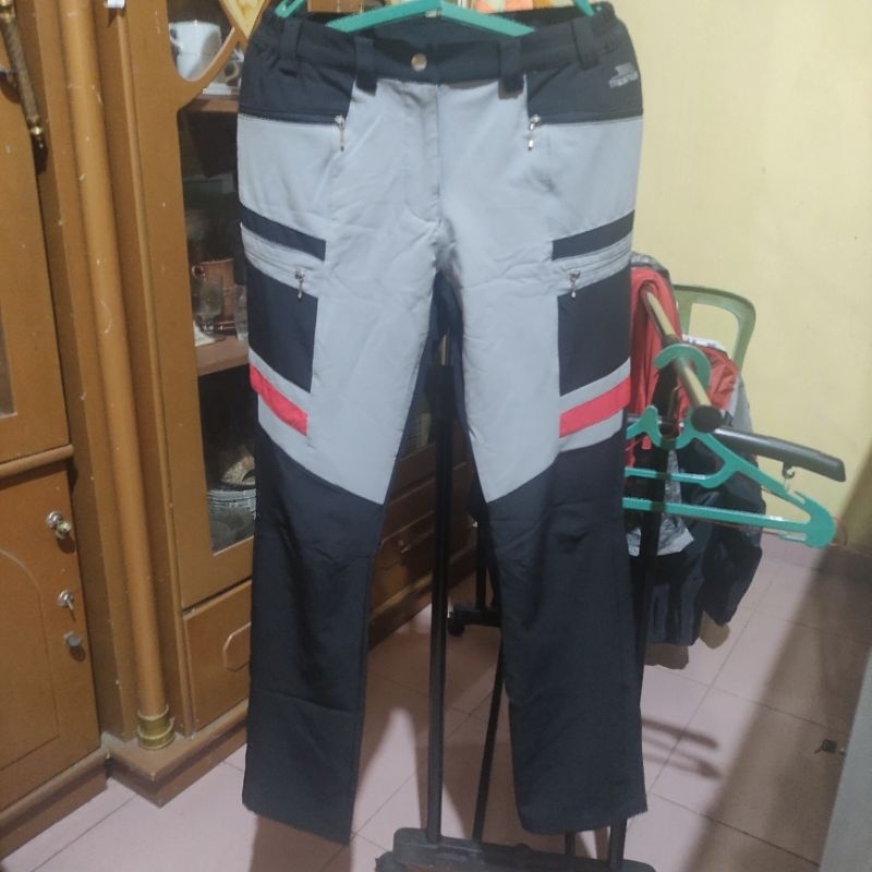 Celana Tresspas Cargo