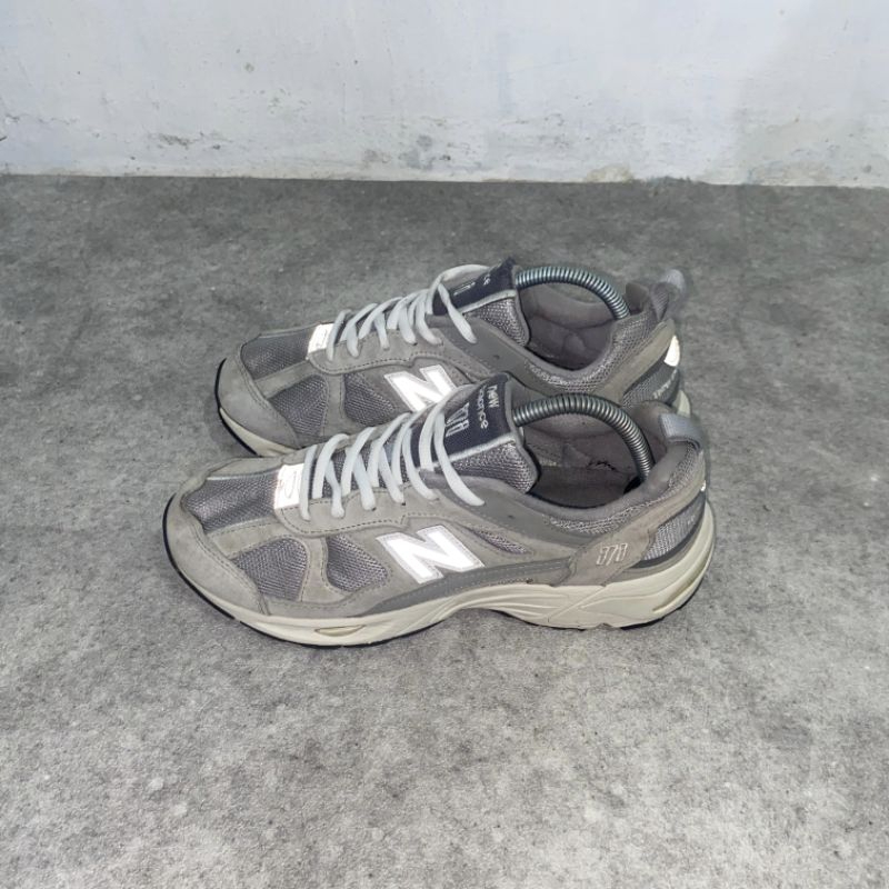 Sepatu NB 878 (second)