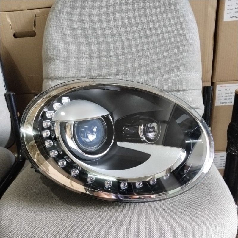 HEADLAMP LAMPU DEPAN (RH) VOLKSWAGEN VW BEETLE ORIGINAL - KANAN