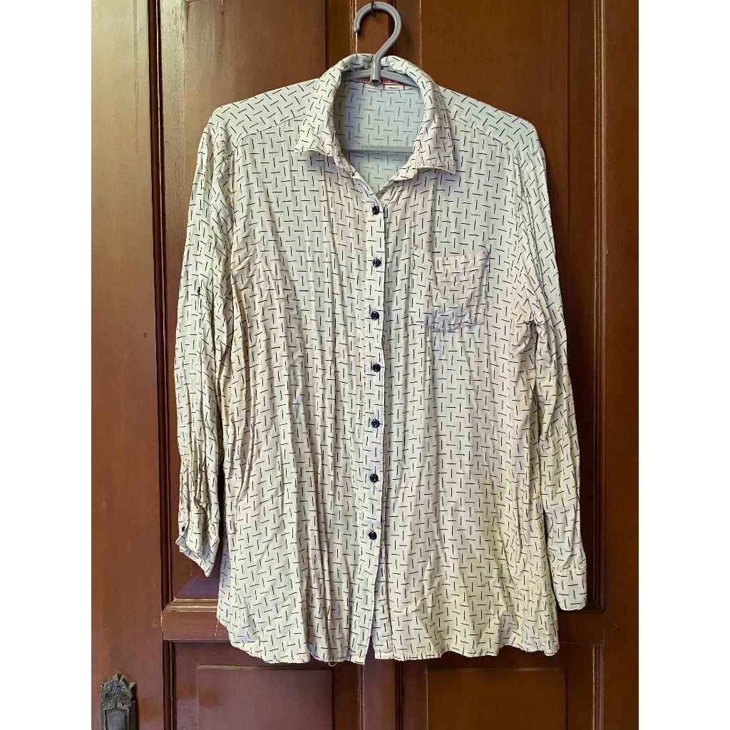 Preloved Kemeja Wanita Cream