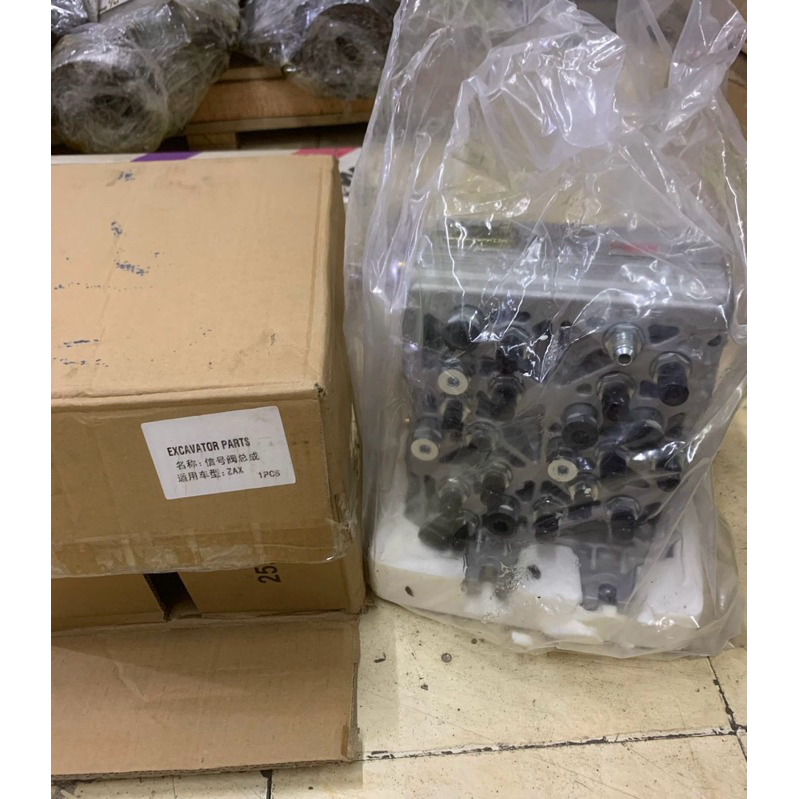 SHUTTLE VALVE / SIGNAL VALVE HITACHI Zaxis ZX110 ZX138 ZX200 ZX210 ZX330 4718274 4468336 YA00000543