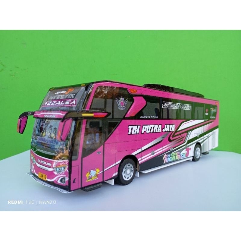 Miniatur Bus Azzalea JB3 Tri Putra Jaya Mainan Basuri Pajangan