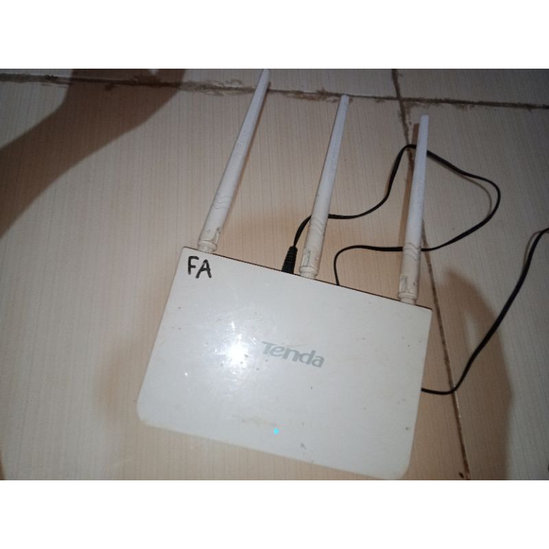 Router TENDA N300F3