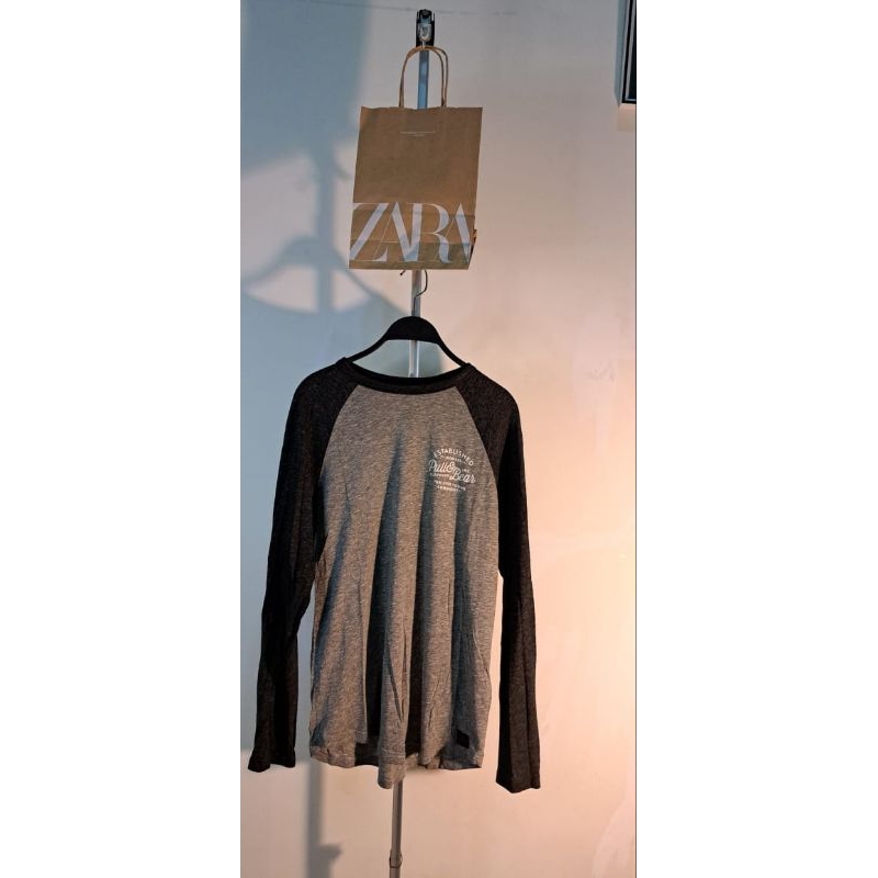 PRELOVED KAOS PULL&BEAR