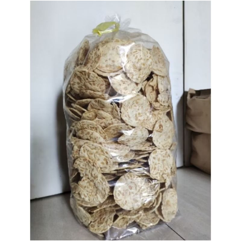 

keripik tempe 45,990 perKG, pedas, gurih