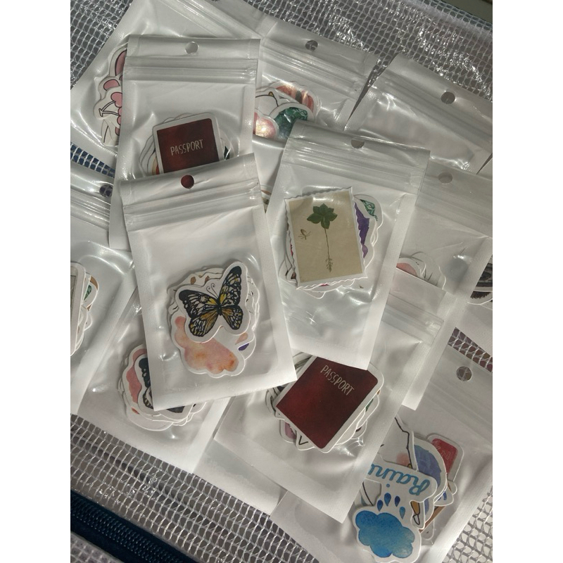 

0032 very random sticker murah