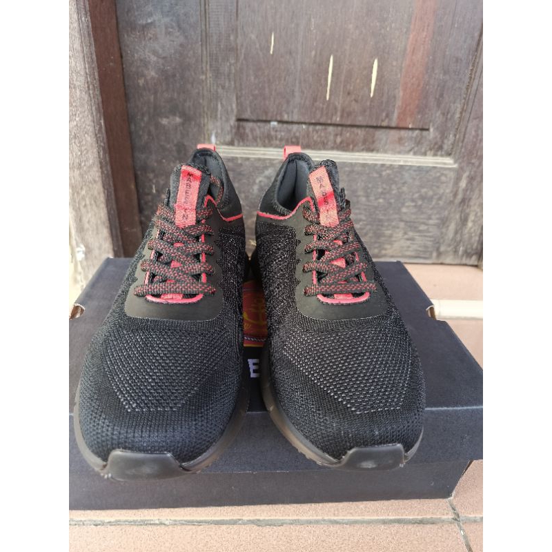 SEPATU OLAHRAGA JATAH MABES TNI