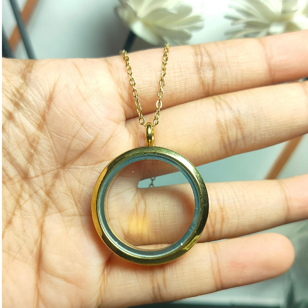 Liontin / Gold Pendant Locket Round 3 cm