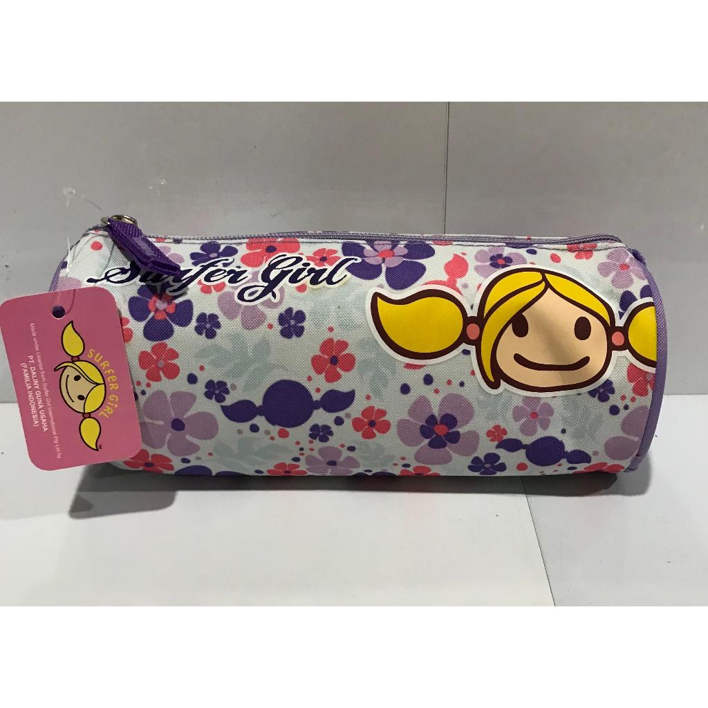 

PENCASE SURFER GIRL ORIGINAL BAHAN POLYESTER WARNA UNGU UKURAN 20x10cm (LxT)