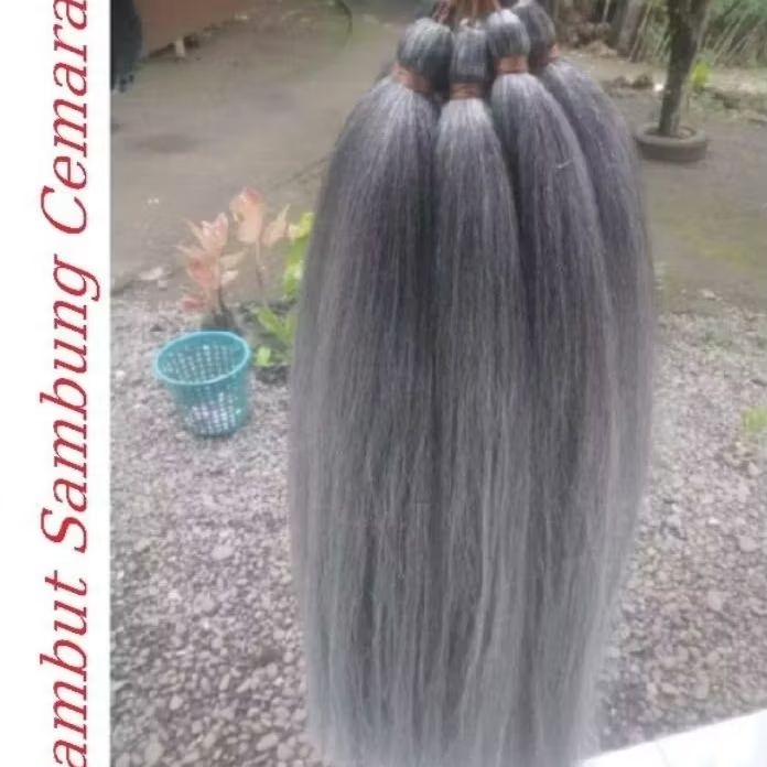 Rambut Cemara warna abu-abu