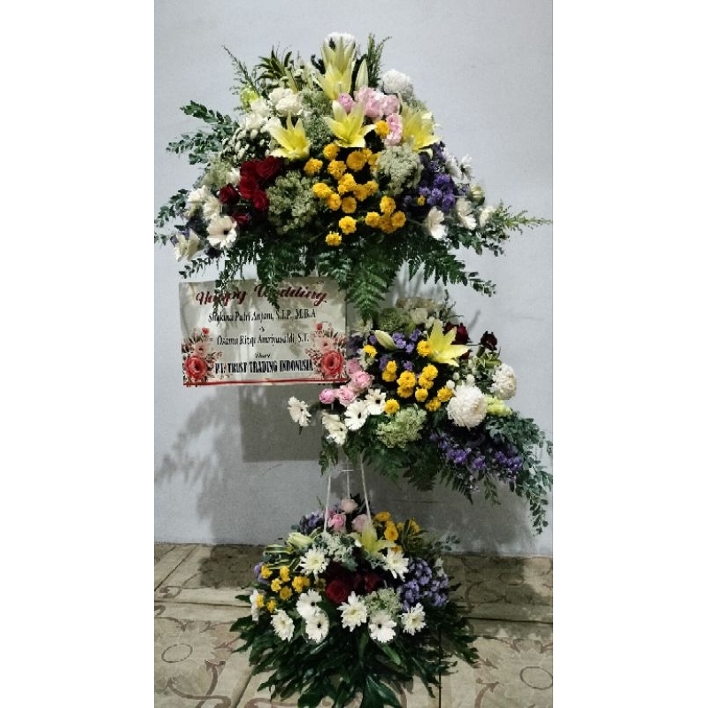 karangan bunga standing happy wedding sidoarjo surabaya