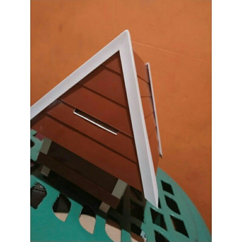 furniture celengan rumah