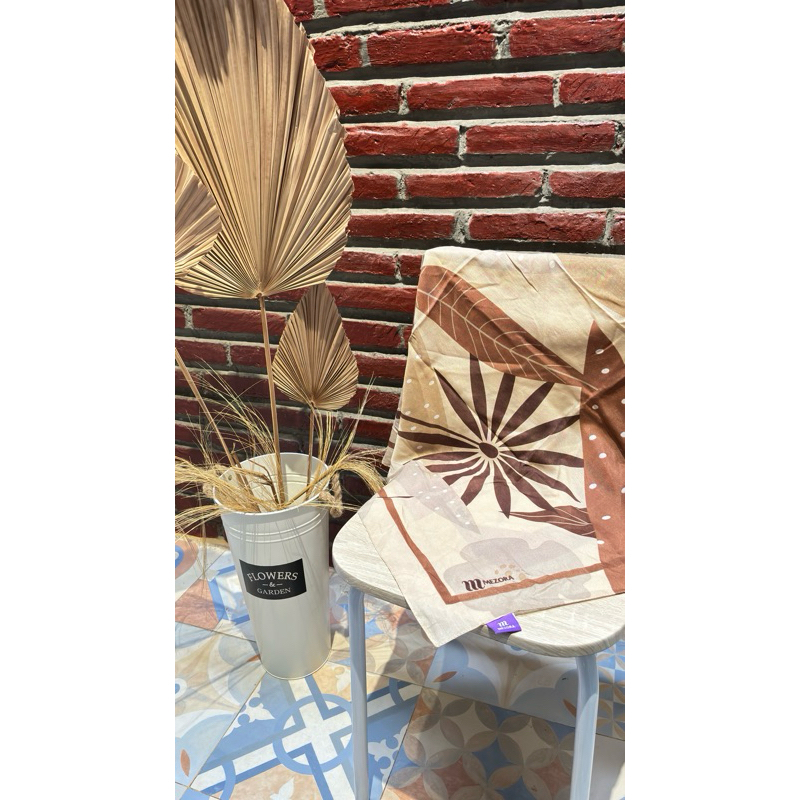 segi empat elzatta dan mezora