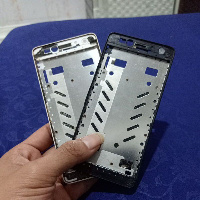 TATAKAN LCD ANDROMAX A2 A36C5H