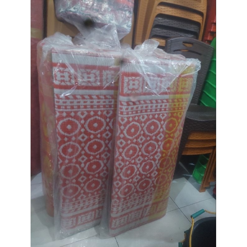 Tikar plastik lipat dua/tikar plastik gunung super 2×3 meter/tikar lesehan kuat dan tahan lama