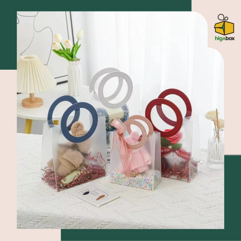 

Tas Mika PVC Transparan / Tas Mika Goodiebag Hampers Souvenir Ulang Tahun Transparant Bening / Tas Mika souvenir wedding / Tas Mika PVC Polos Goodiebag Hampers Souvenir Ulang Tahun Transparant Bening Murah / tas mika bridesmaid | OAD04A