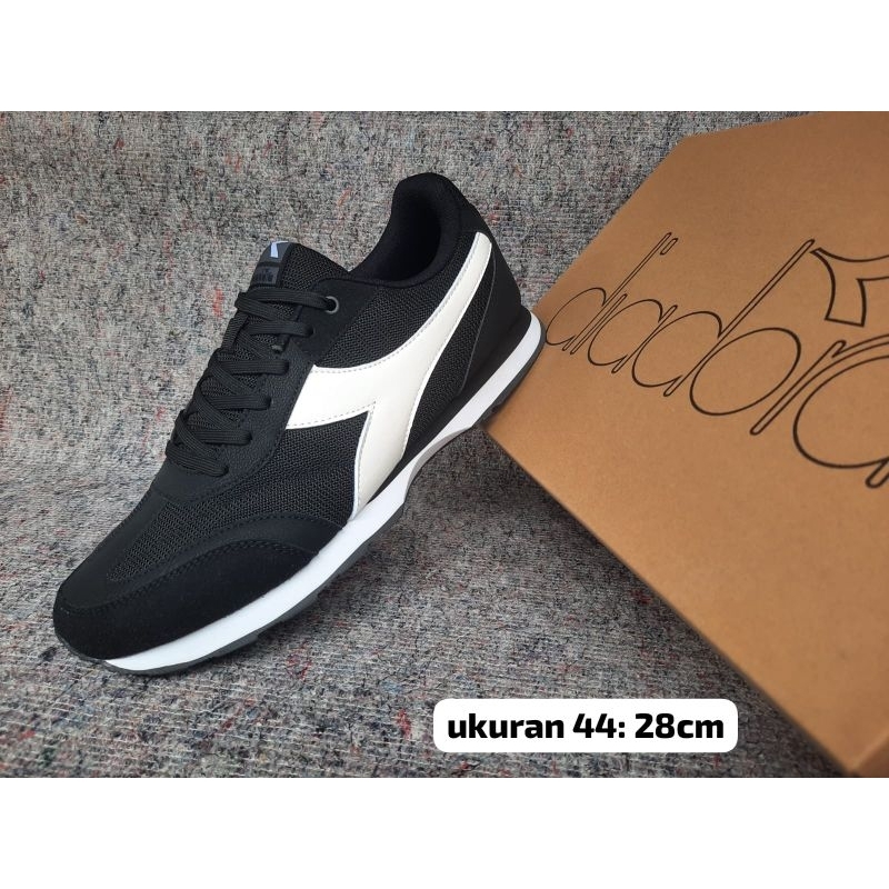 sepatu sneaker diadora casual pria import original hitam