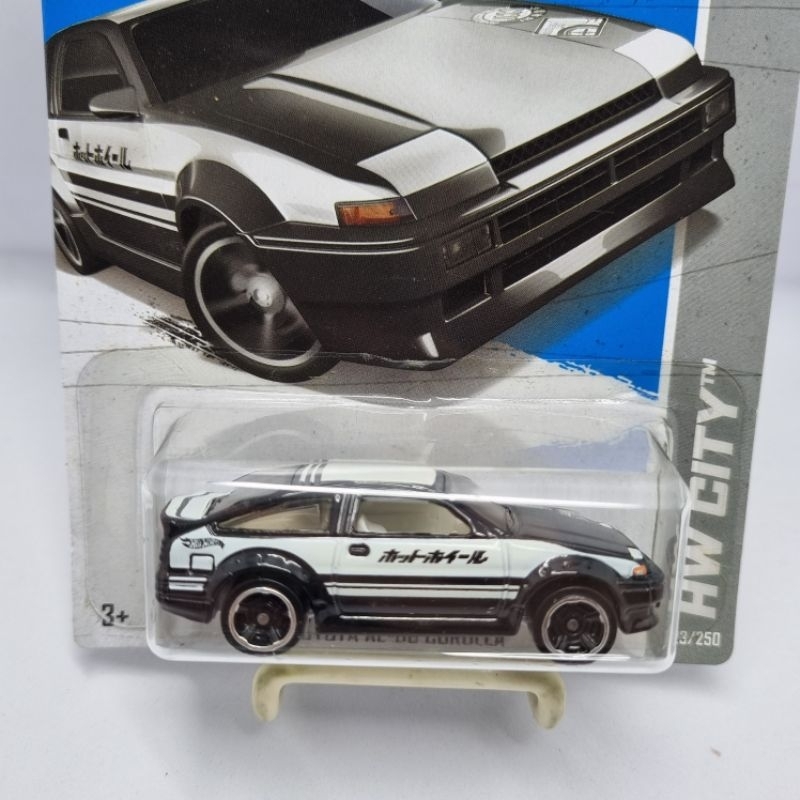 Diecast Hotwheels 1:64 TOYOTA COROLLA AE 86 Initial D