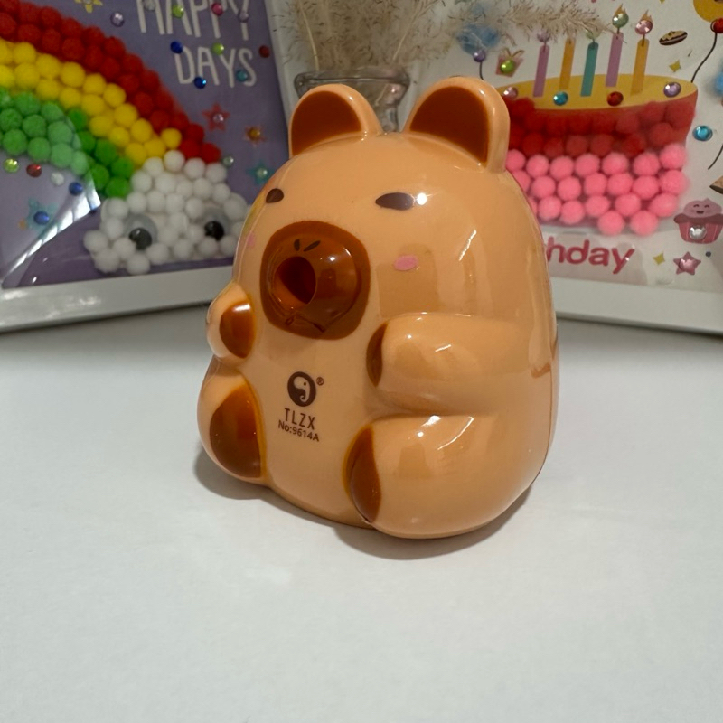 

Purple SP001 Peraut Pensil Putar Capybara Rautan Pencil Putar Rautan Meja Capybara Series Serutan Pensil Putar cocok untuk kado hadiah gift ulang tahun