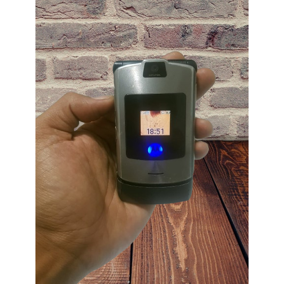 HP Jadul Motorola V3i / Motorola V3i Flip