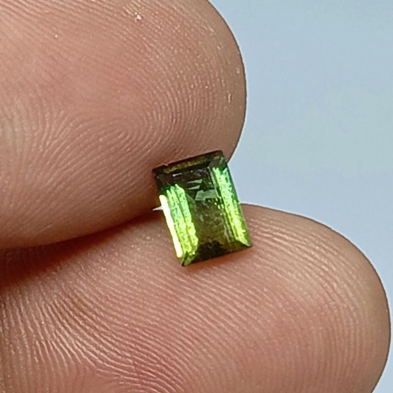 Lostune Natural Green Tourmaline + Memo