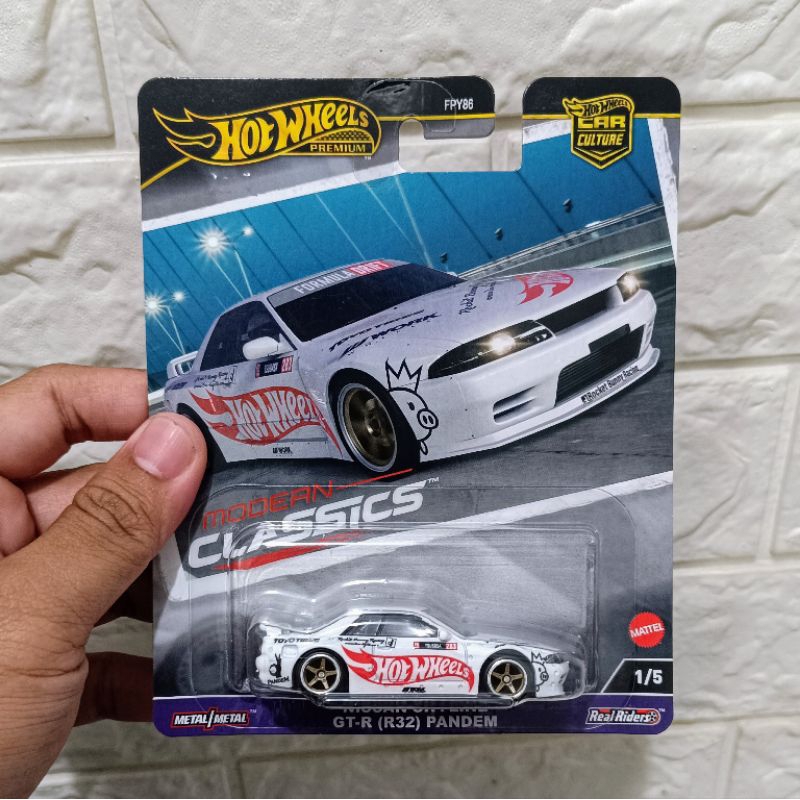 Hotwheels Premium Nissan Skyline GTR R32 Pandem
