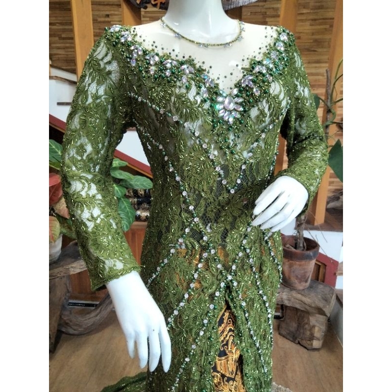Kebaya pengantin warna hijau Army / hijau olive