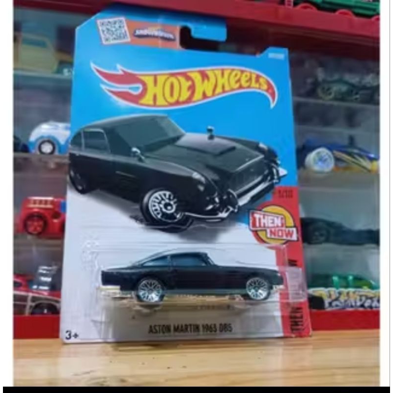 Hot Wheels Aston Martin DBS