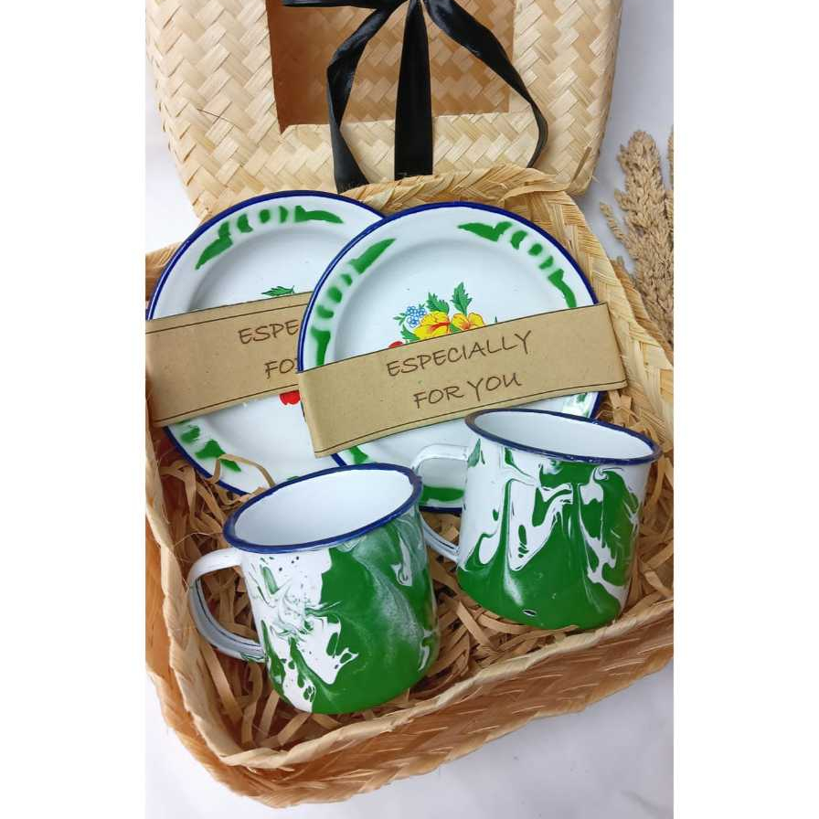 HAMPERS KADO PERNIKAHAN / HAMPERS IDUL FITRI / HAMPERS GELAS PIRING ENAMEL JADUL / HAMPERS TRADISION