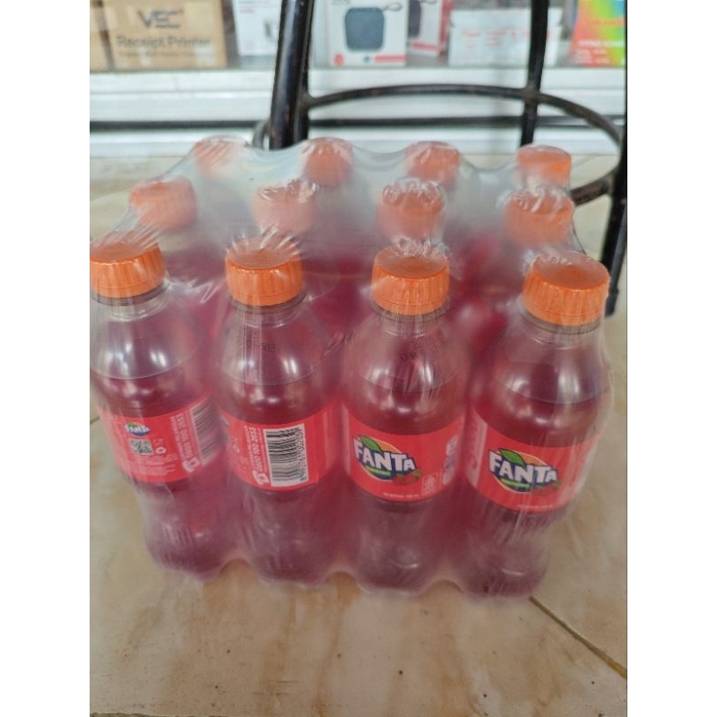 

Fanta Strawberry Botol 390ml