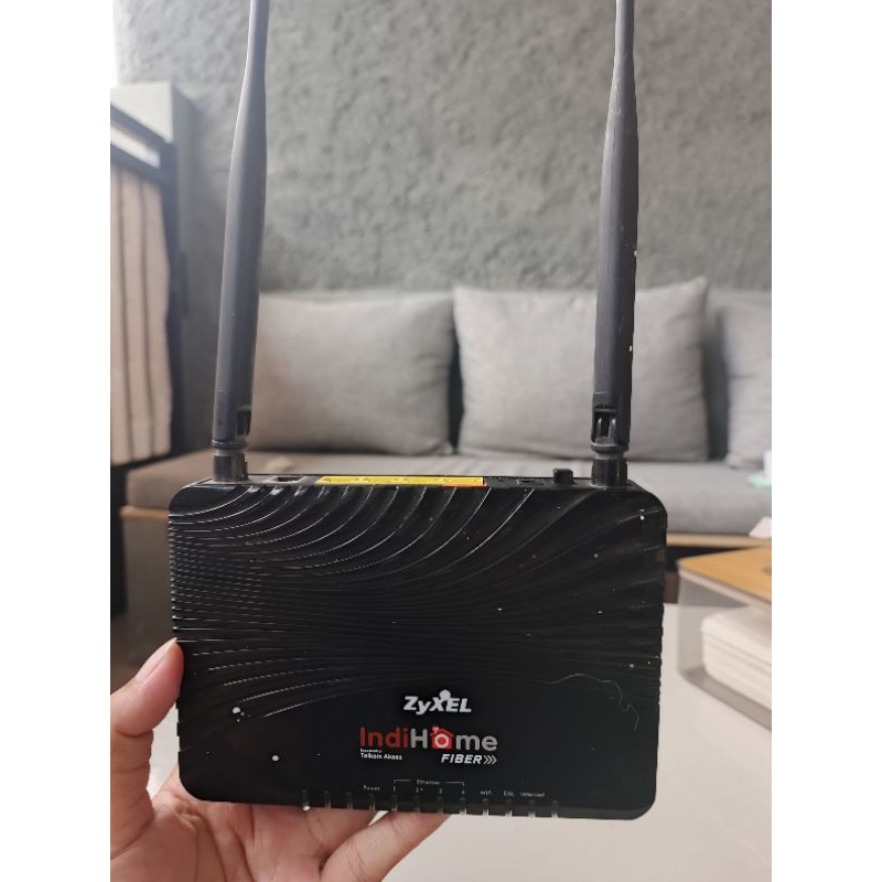 Modem Zyxel P-660HN Normal Bekas Migrasi Tanpa Adaptor. Cocok untuk AP voucheran dan Router Rumahan