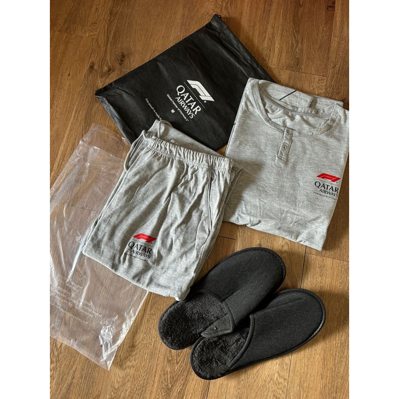 SET QATAR AIRWAYS ABU ABU