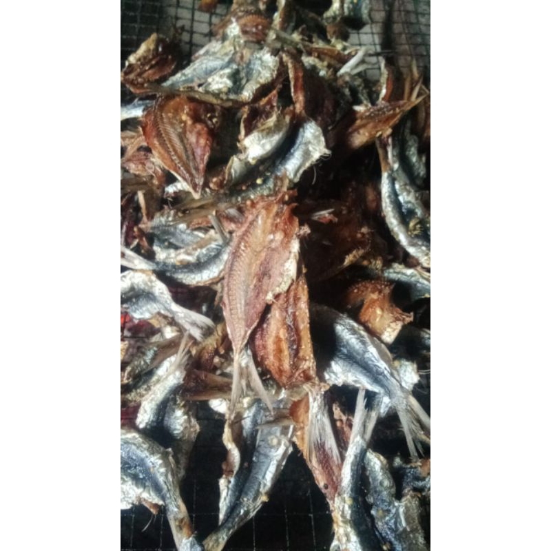 

ikan asap Lemuru ,enak dan gurih