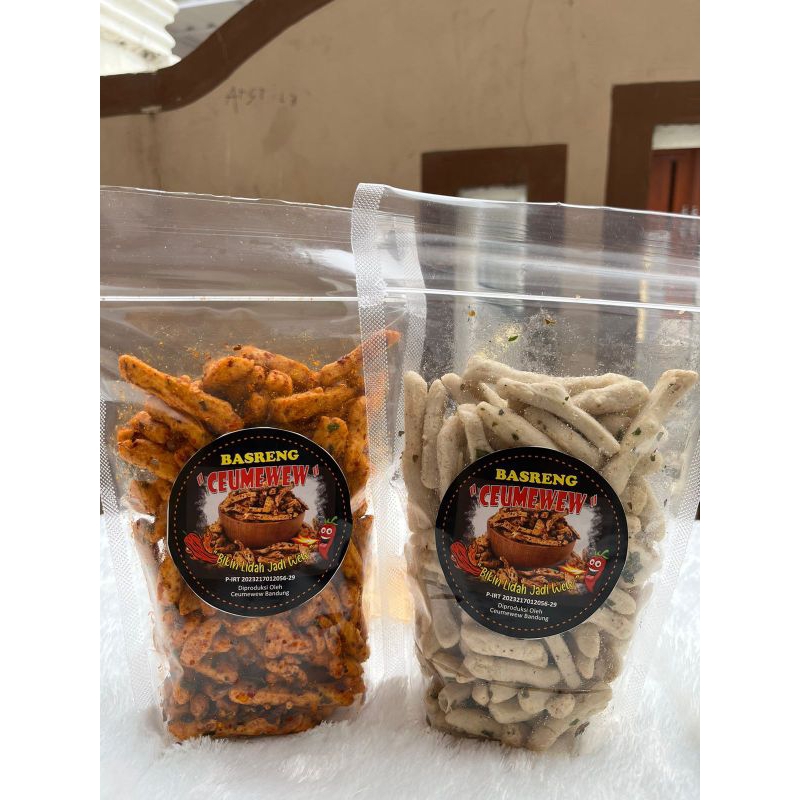 

Paket Bundling 1kg Pedas daun jeruk 500gr original daun jeruk 500gr