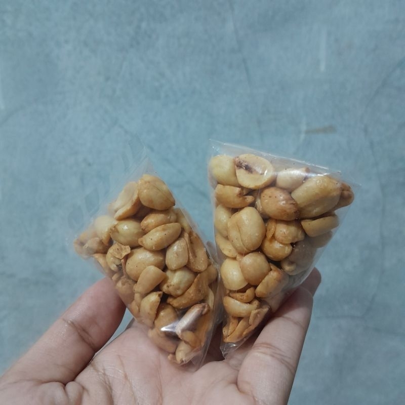 

Kacang Bawang Gurih Renyah Original 30 gram premium