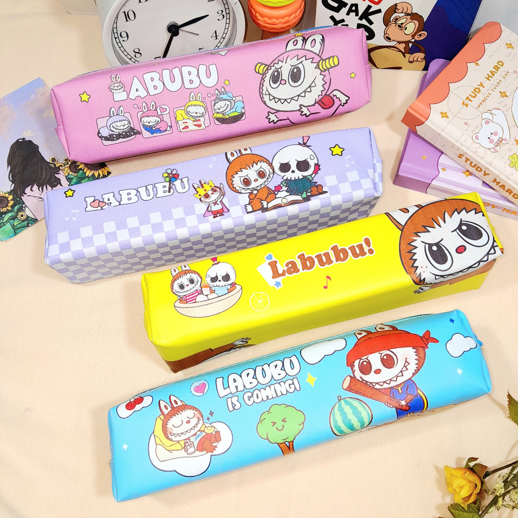 

Tempat Pensil LABUBU Persegi Panjang Lucu Imut Ready 4 Warna / Kotak Pensil Labubu Ukuran Panjang Super Cute Unik Favorit Anak Alat Tulis Sekolah Kekinian Best Quality Harga Termurah Bisa Grosir dan COD