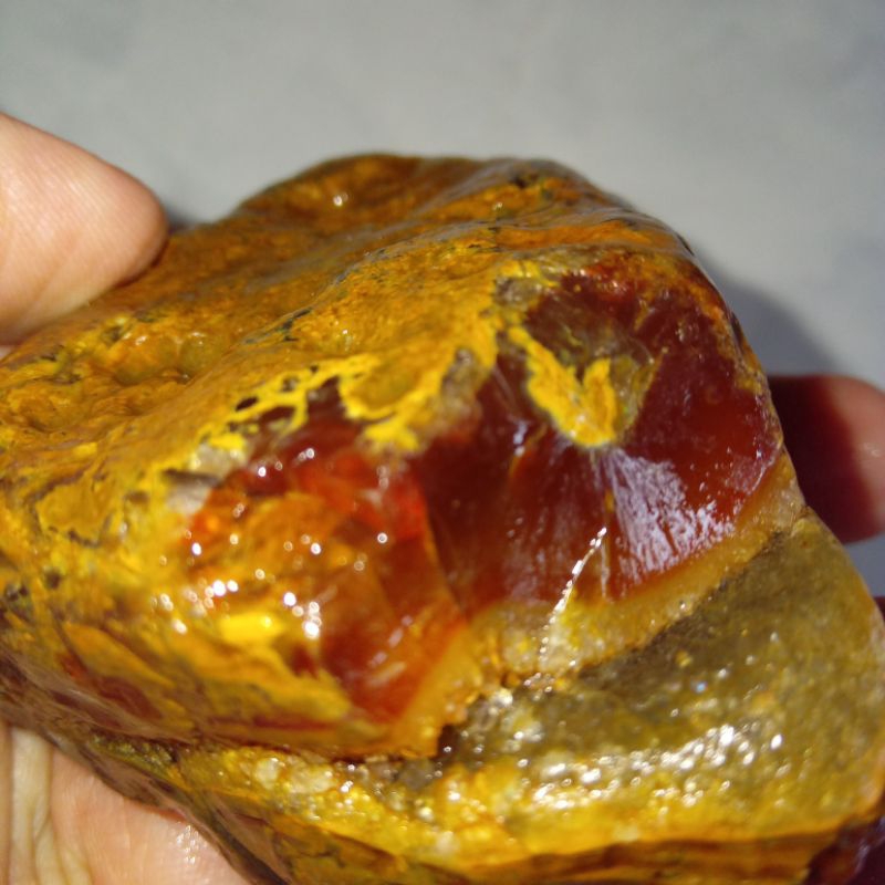 Natural Batu Permata Bacan Obi Merah Redish Kristal Giwang Bentuk Unik Asli Maluku