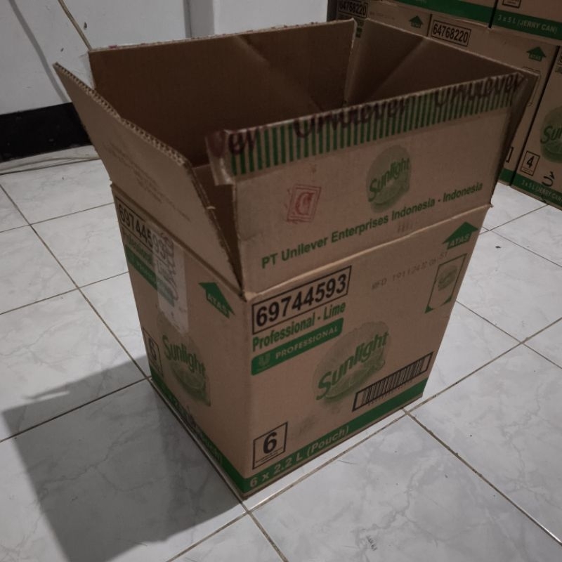 

Kardus Bekas Sedang dan Tebal Untuk Packing Harga Satuan