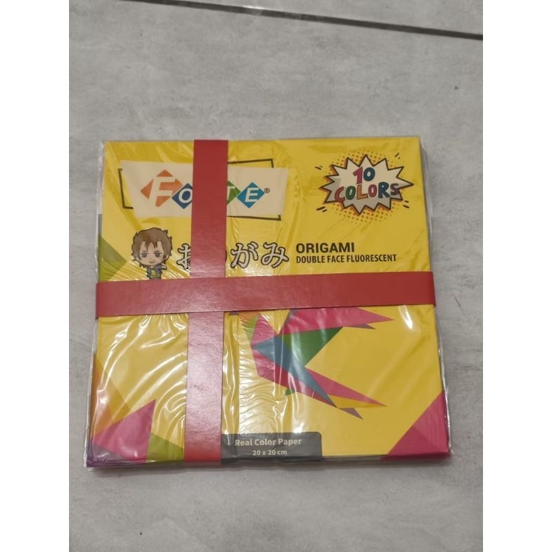 

KERTAS ORIGAMI 16*16cm / ALAT TULIS SEKOLAH