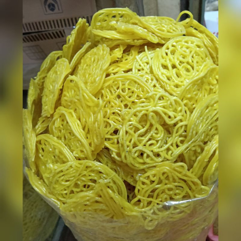 

kerupuk mie kuning mentah super
