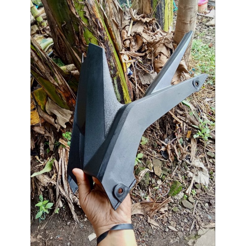 Cowl inner Cover rantai CBR 150r facelift ori