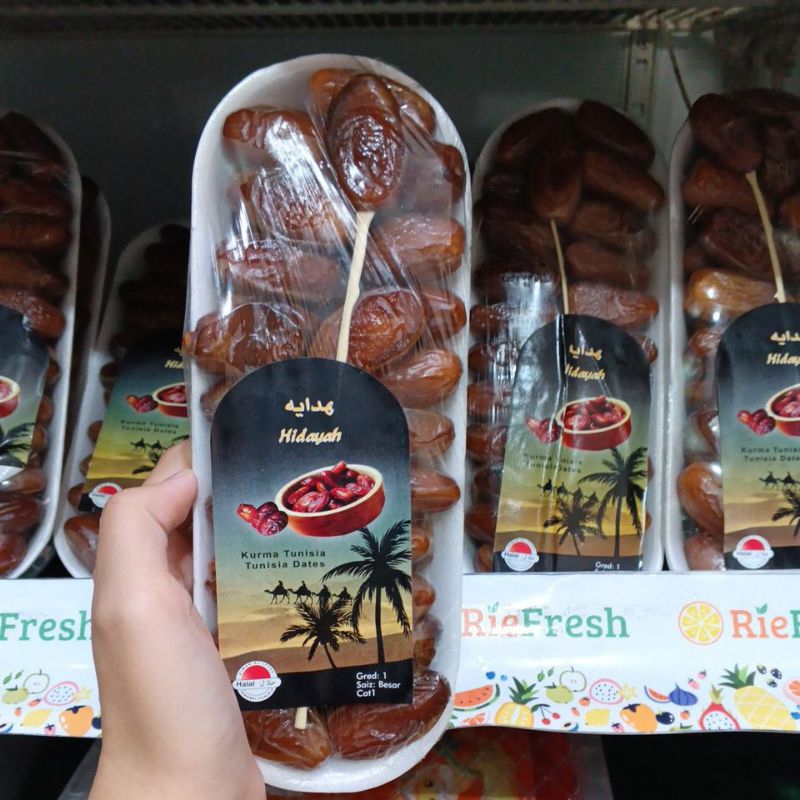 

Kurma Tunisa Basah