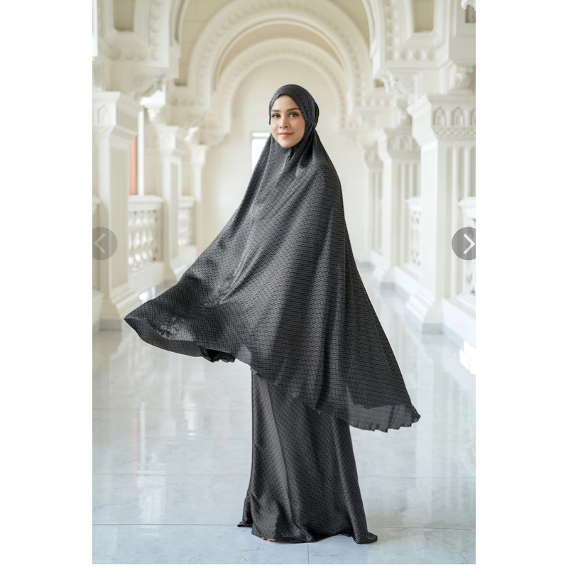 SALE Mukena Tapis Abstre, Tapis , Casa Prayer Robe by Buttonscarves