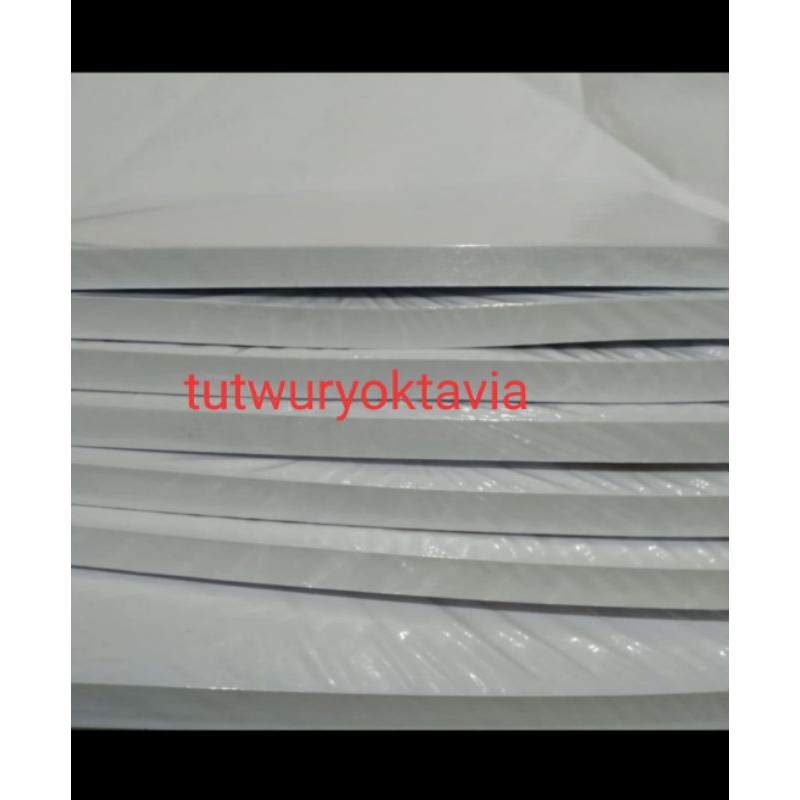 

kertas art paper 120 gram isi 100 lembar ukuran F4