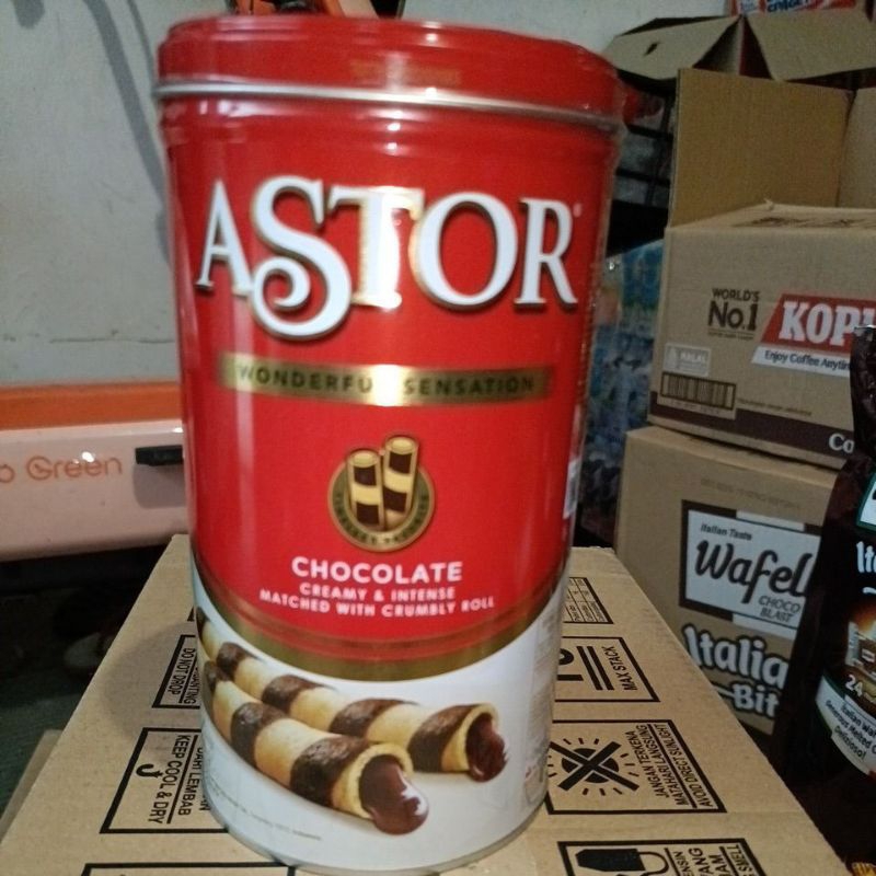 

astor wafer stick, double coklat kaleng 330gr 1 karton isi 6 kaleng
