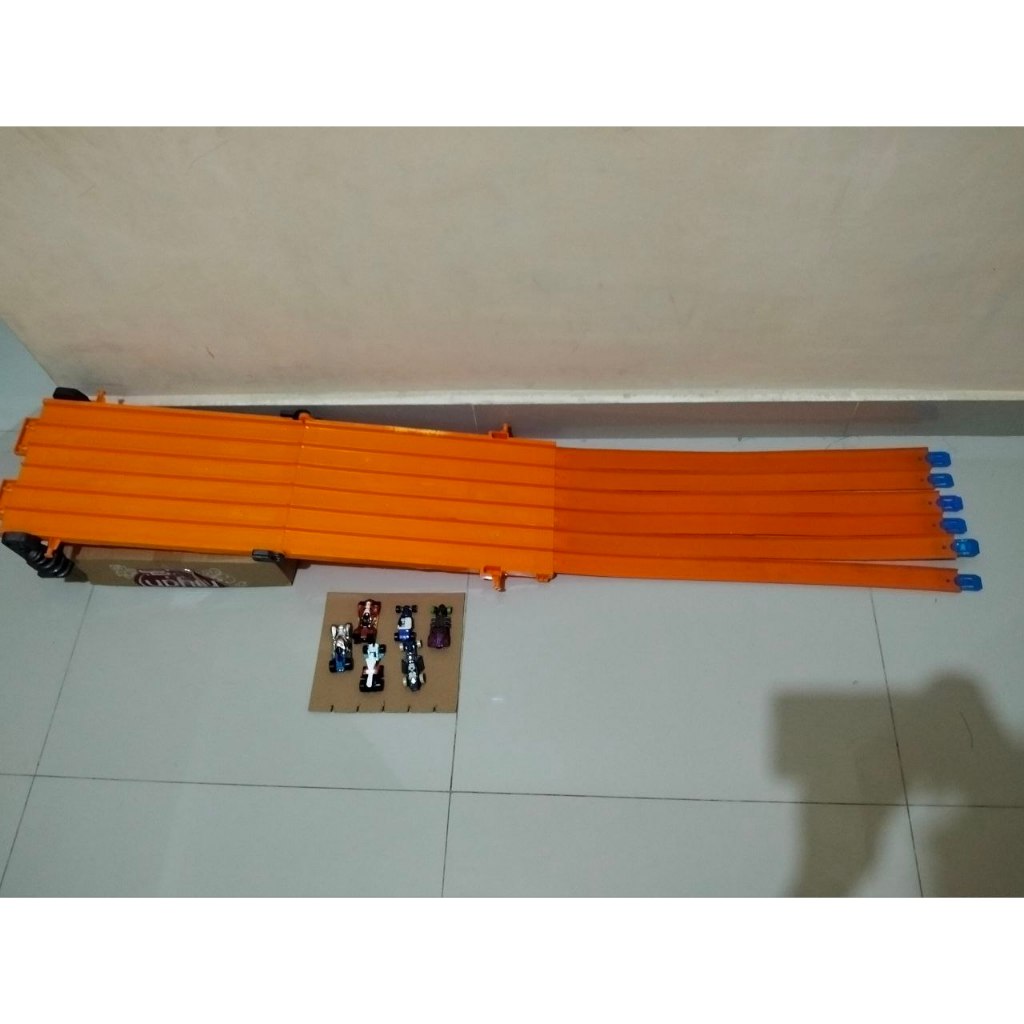 Hotwheels track parts Super 6 Lane Raceway hot wheels preloved