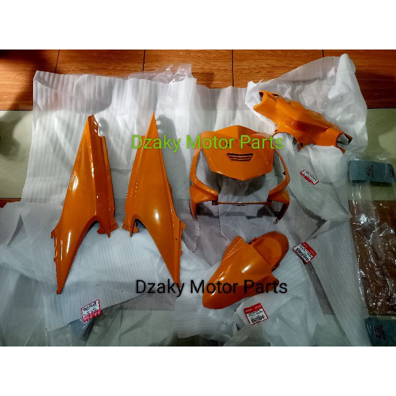 Cover Body Bodi Honda Beat Karbu Orange Original AHM