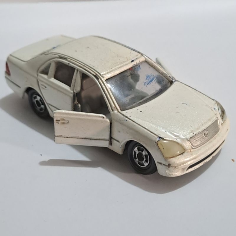 Diecast Tomica Toyota Celsior